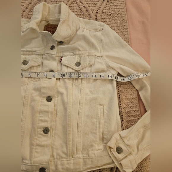 Levi's Women's Cream Denim Jacket Size Small - Picture 4 of 5